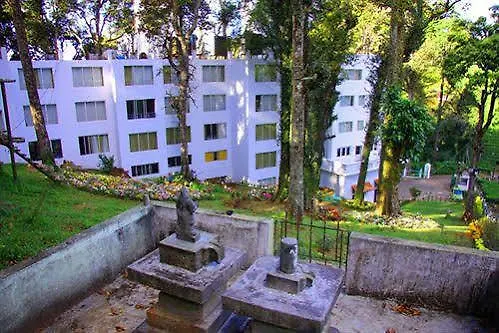 *** Hotel Oak Field Resort Munnar India